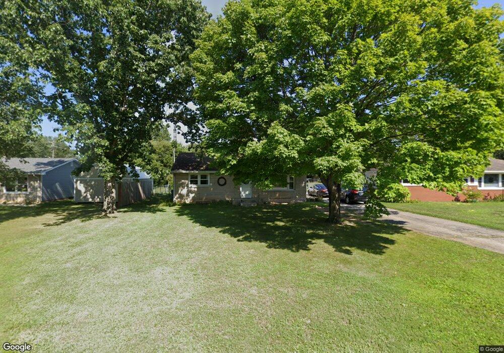 3449 Sycamore Dr, Columbus, IN 47203 - photo 1