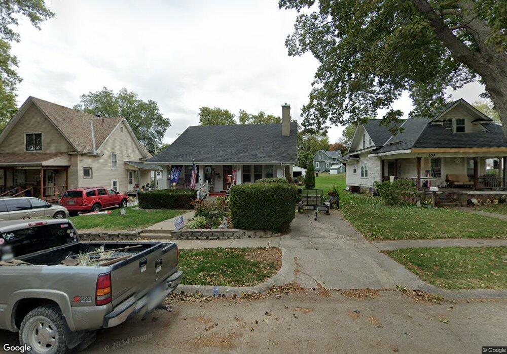 201 Crescent St, Shenandoah, IA 51601 - photo 1