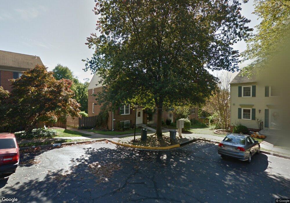 2431 Windbreak Dr, Alexandria, VA 22306 - photo 1