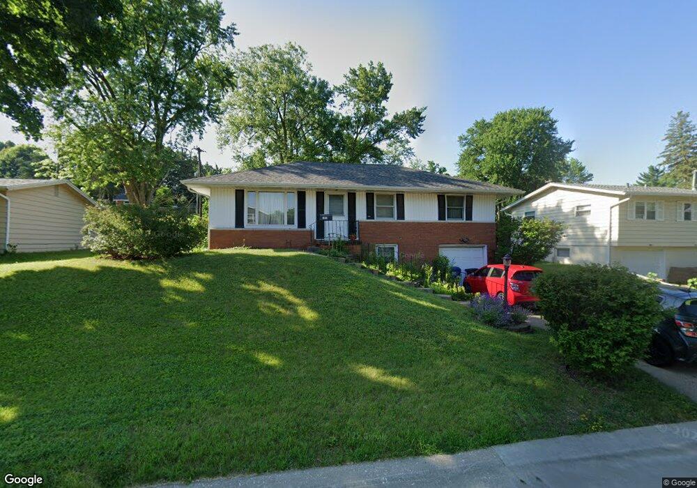 1241 Meadow Lane Dr, Bettendorf, IA 52722 - photo 1