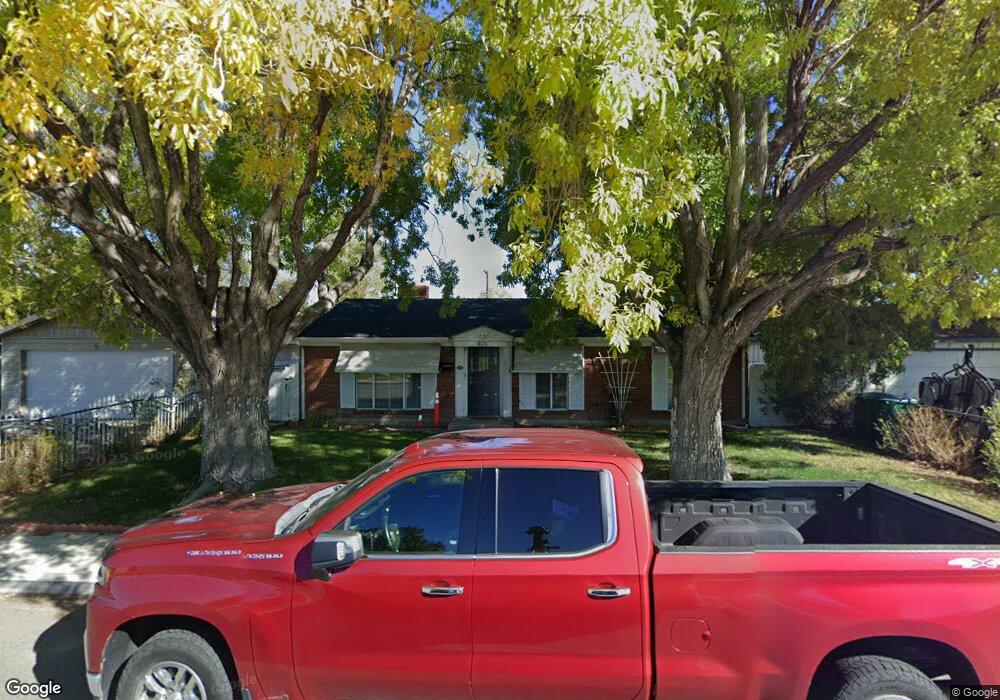 810 Marian Way, Sparks, NV 89431 - photo 1