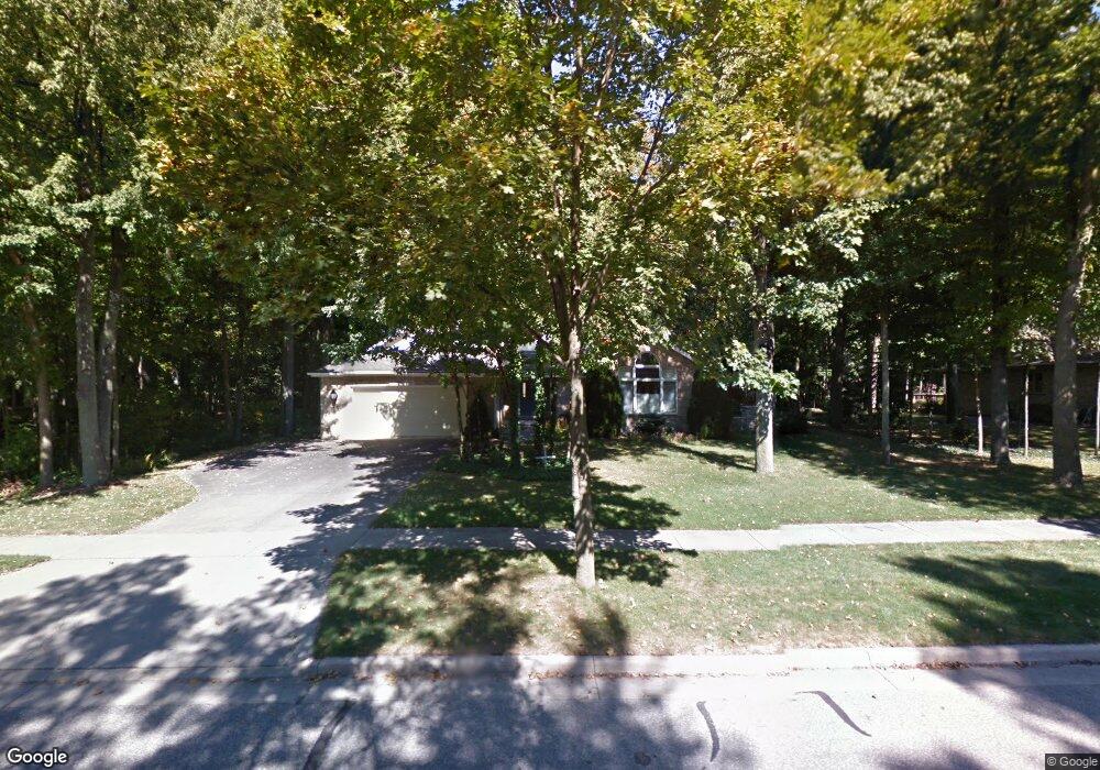 678 Maple Crest Dr, Frankenmuth, MI 48734 - photo 1