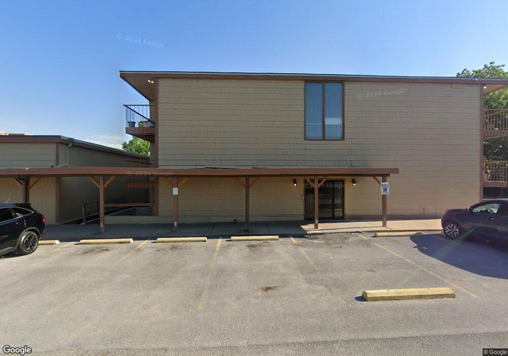 710 SW Fairlawn Rd, Topeka, KS 66606 - photo 1