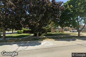 8445 N Shermer Rd, Niles, IL 60714