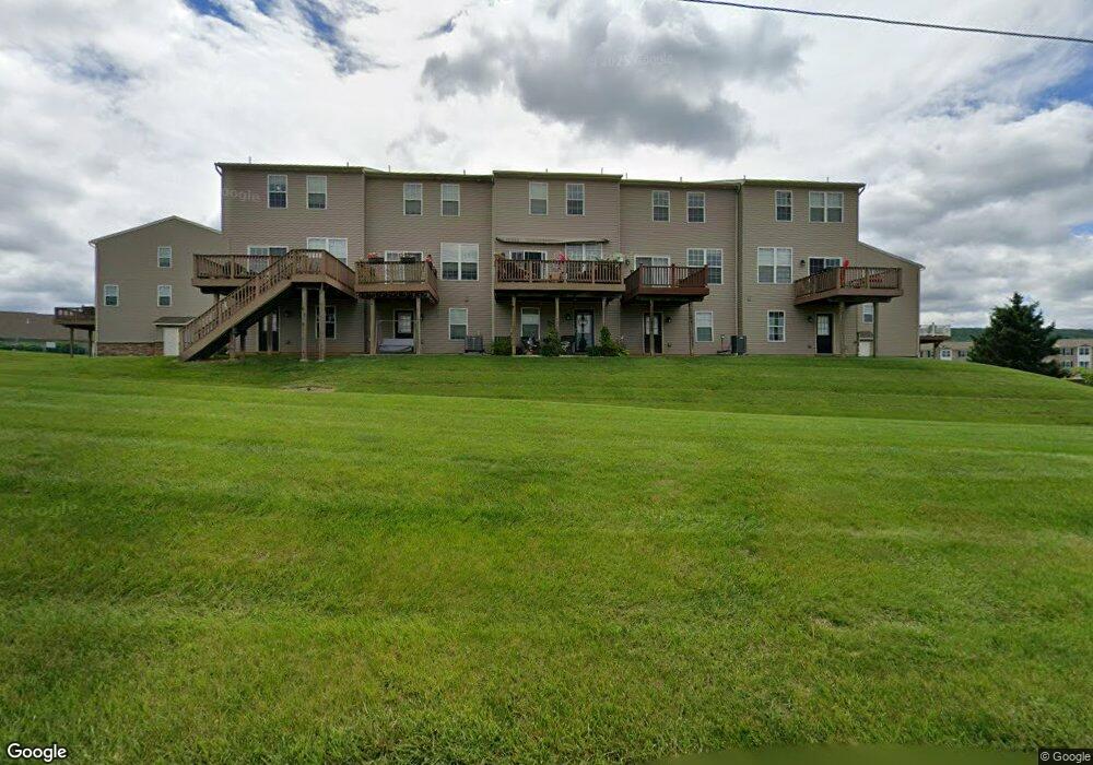 6875 Pioneer Dr unit 13HL2, Macungie, PA 18062 - photo 1