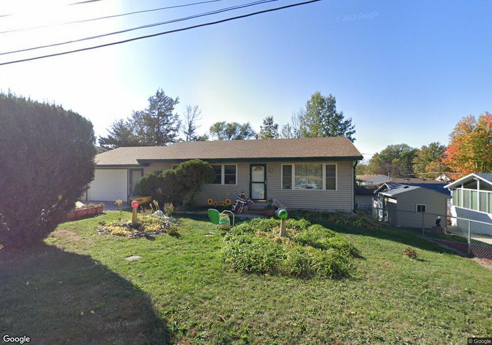 813 E 7th St S, Newton, IA 50208 - photo 1