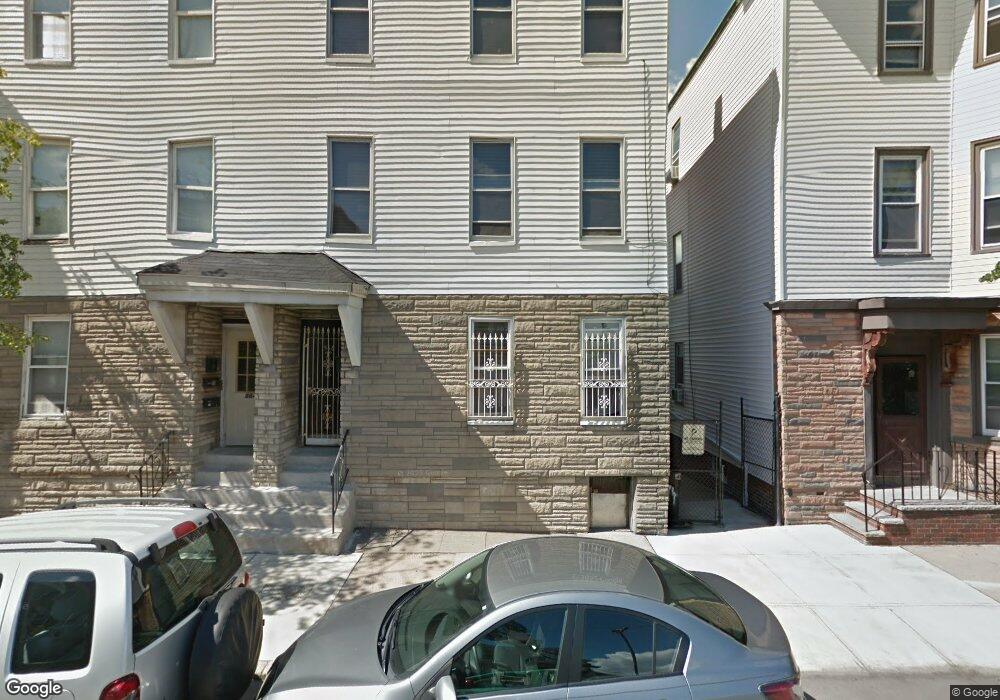 566 E 3rd St unit 566 East 3rd St, Boston, MA 02127 - photo 1