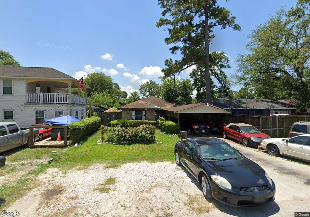 2429 Mayview Dr, Houston, TX 77091 - photo 1