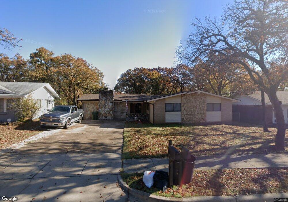 1144 Jerry Ln, Bedford, TX 76022 - photo 1