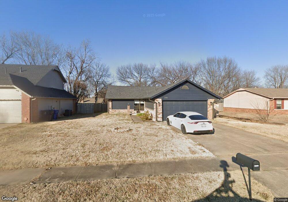 2100 W Honolulu St, Broken Arrow, OK 74012 - photo 1
