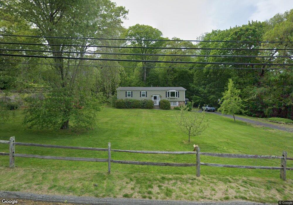 6 Maple Corners Rd, Gales Ferry, CT 06335 - photo 1
