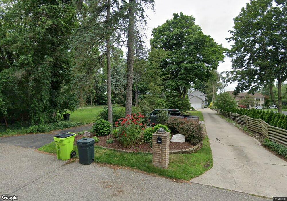 7516 Lakepoint St, West Bloomfield, MI 48323 - photo 1