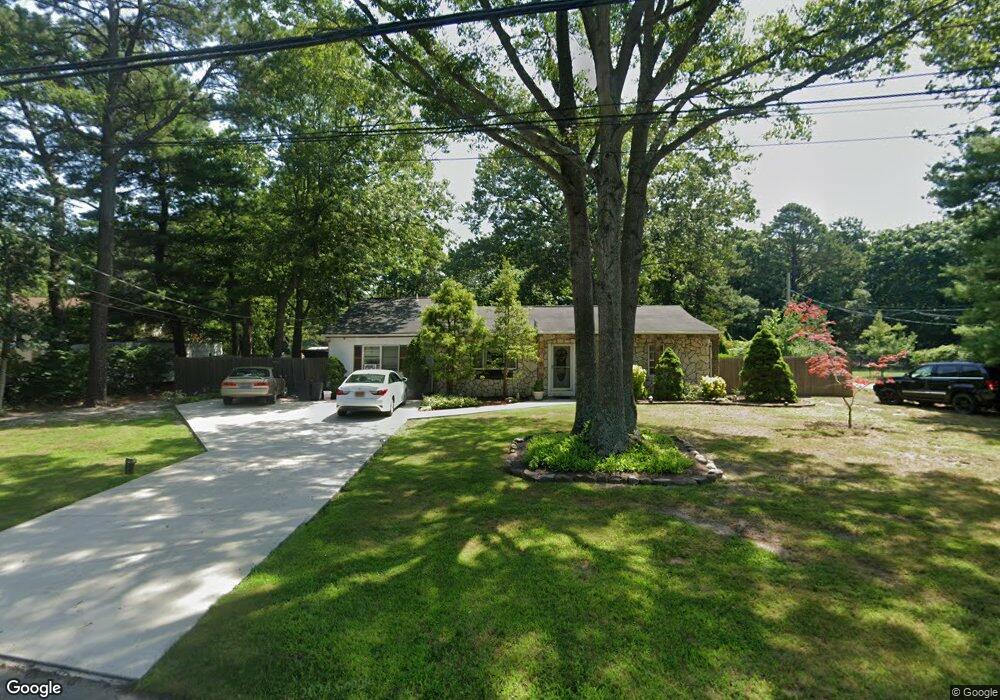 185 Middle Island Rd, Medford, NY 11763 - photo 1