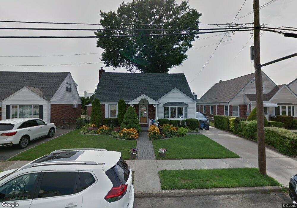 235 Beebe Rd, Mineola, NY 11501 - photo 1