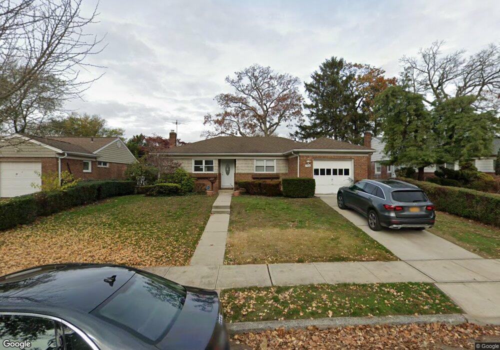 1504 Kew Ave, Hewlett, NY 11557 - photo 1