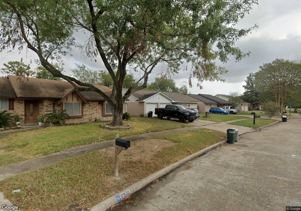 6906 Winding Trace Dr, Houston, TX 77086 - photo 1