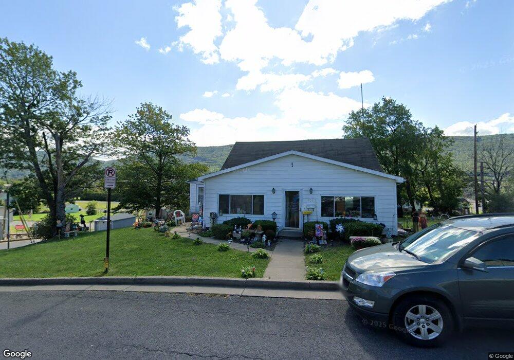 402 Linden St, Lock Haven, PA 17745 - photo 1