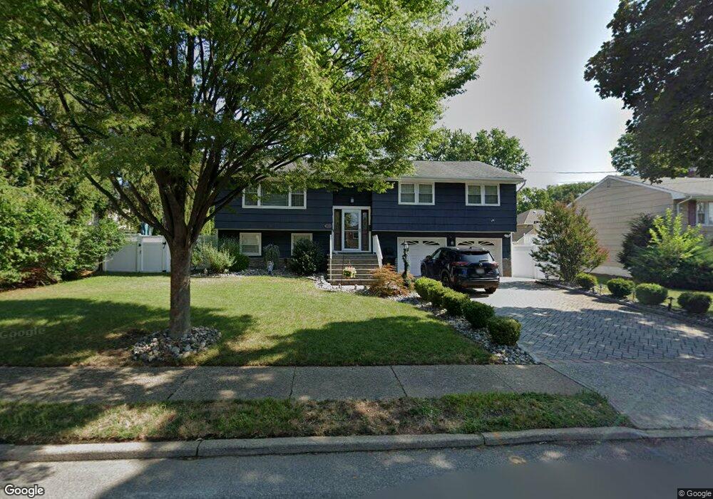 727 Stevens Ct, Paramus, NJ 07652 - photo 1