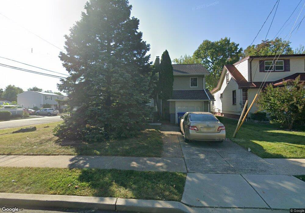 715 Ridgedale Ave, Woodbridge, NJ 07095 - photo 1