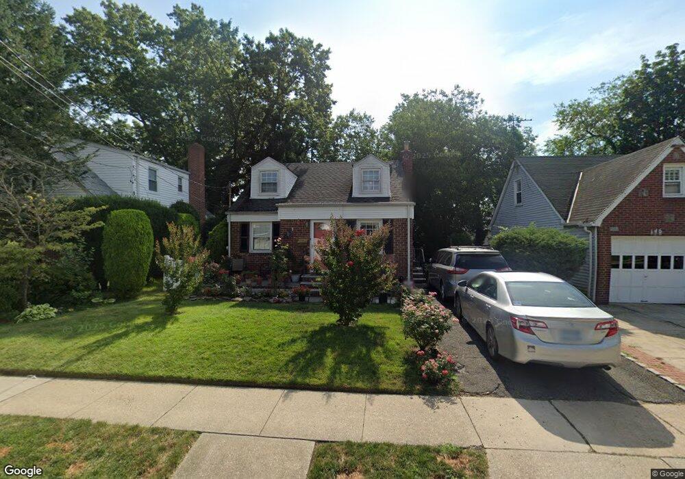 140 Schenck Blvd, Floral Park, NY 11001 - photo 1