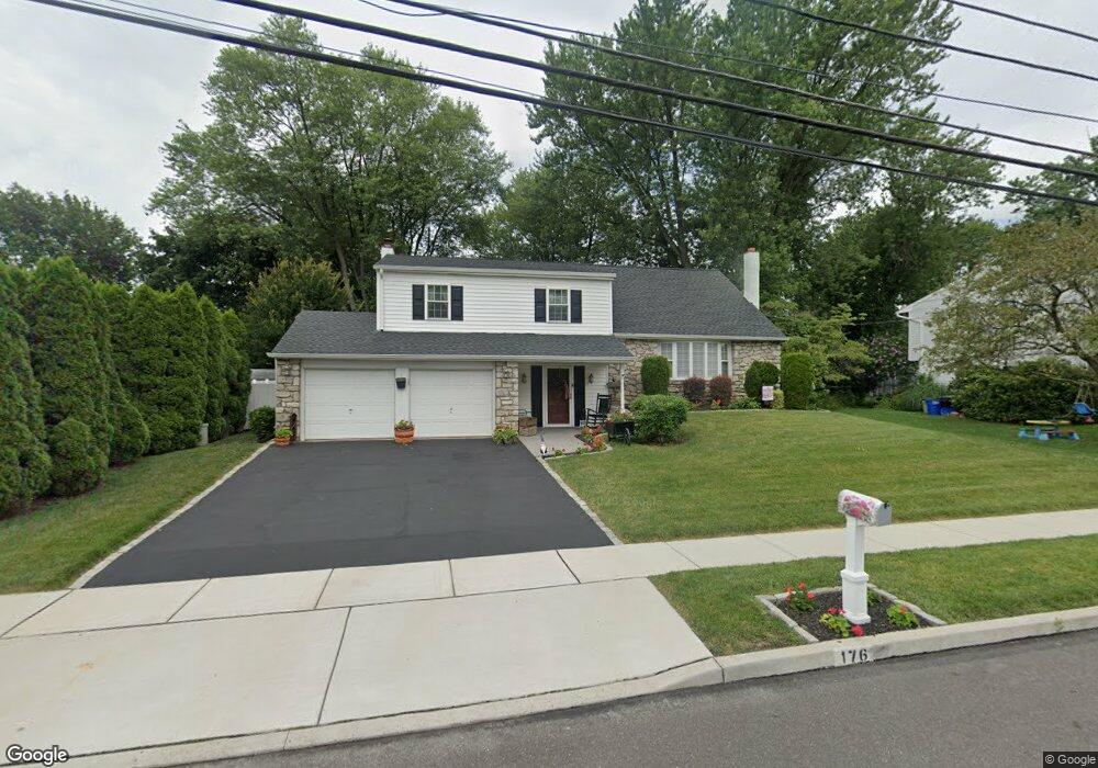 176 Walton Dr, Morrisville, PA 19067 - photo 1