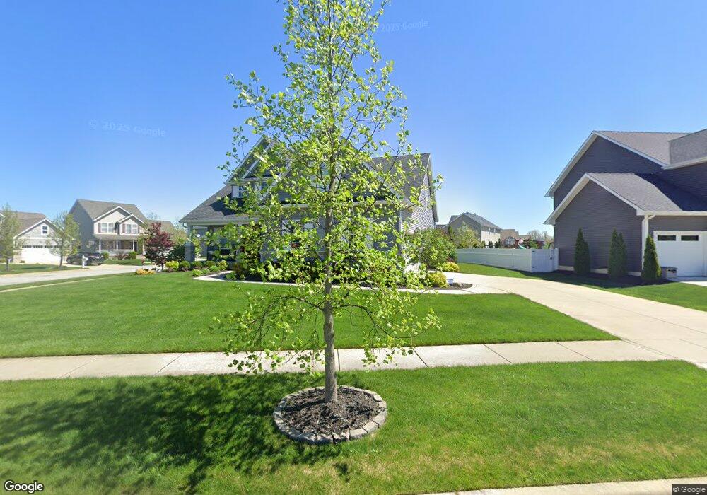 942 Highlands Dr, Crown Point, IN 46307 - photo 1