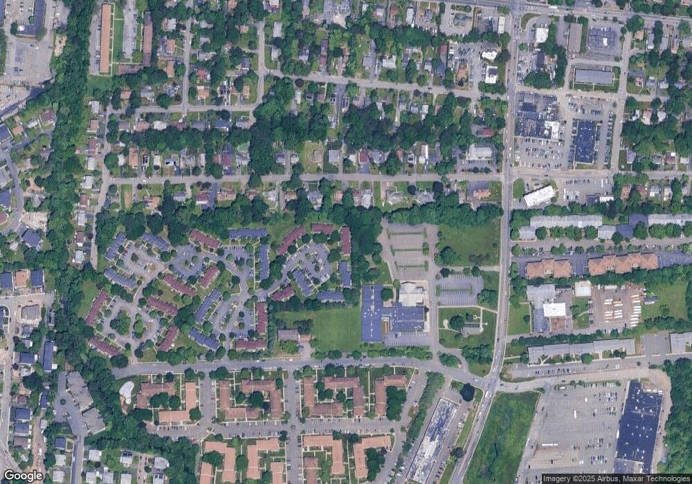 137 Creekside Cir unit 137, Spring Valley, NY 10977 - photo 1