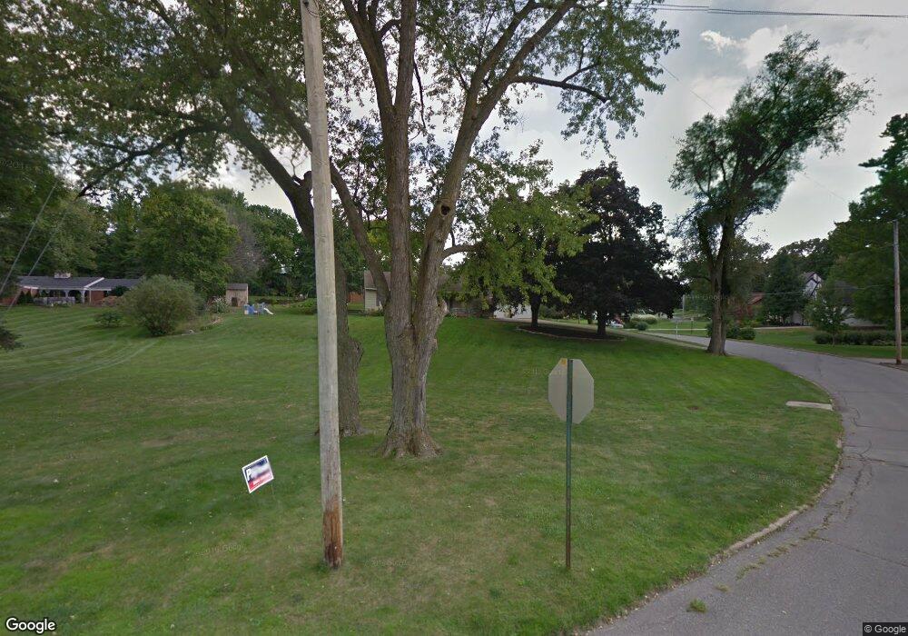 816 W 11th St S, Newton, IA 50208 - photo 1