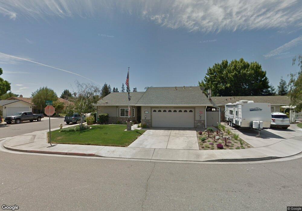 2111 Nutshell Cir, Oakdale, CA 95361 - photo 1