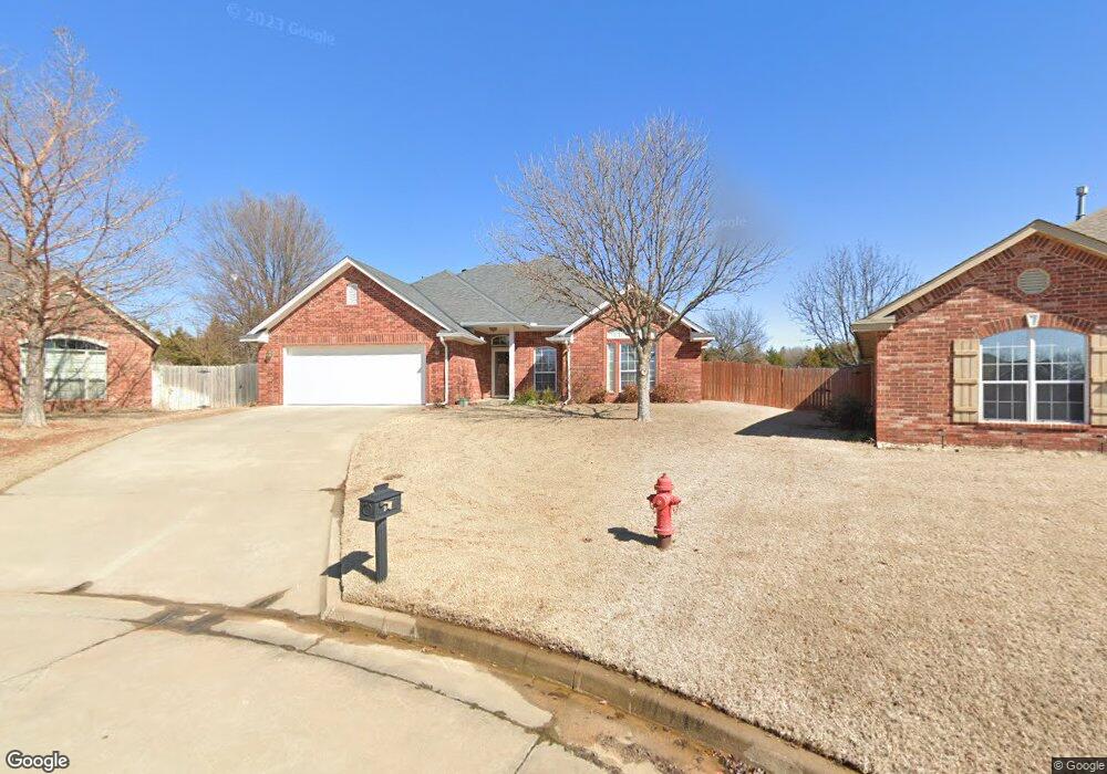 1607 Cedar Bend Ct, Shawnee, OK 74804 - photo 1