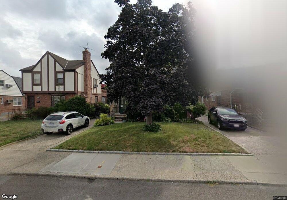 7339 184th St, Fresh Meadows, NY 11366 - photo 1