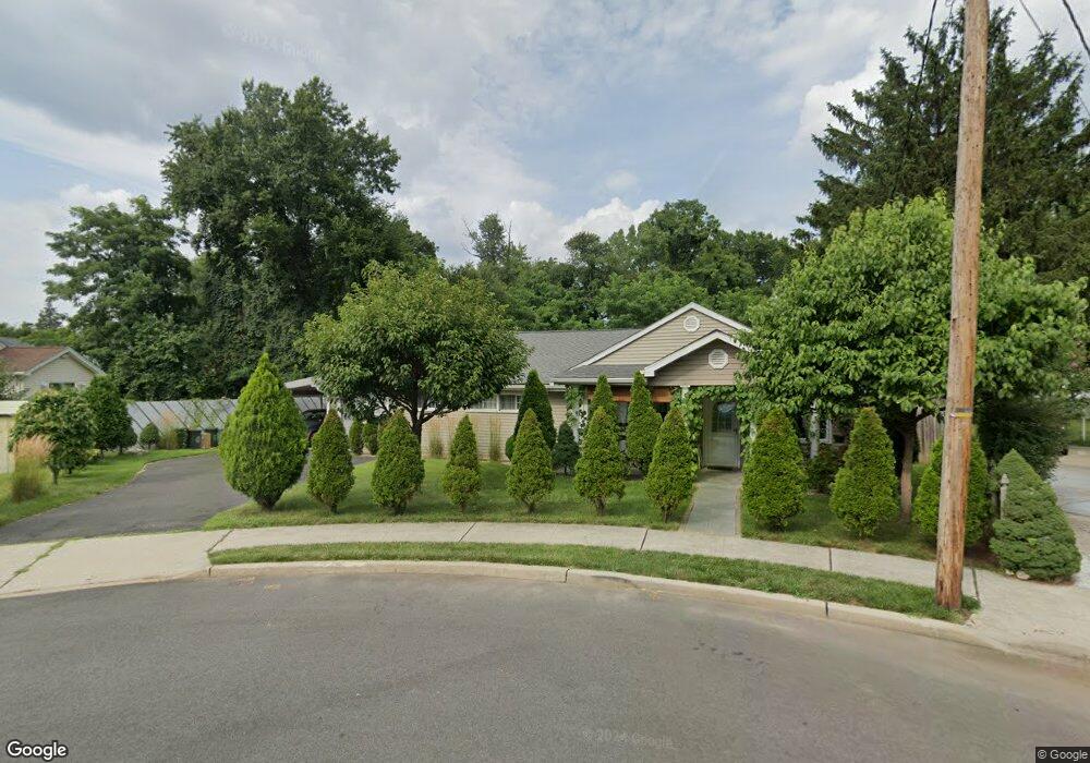 14 Patton Ct, Rochelle Park, NJ 07662 - photo 1