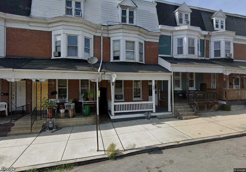 931 W Poplar St, York, PA 17401 - photo 1