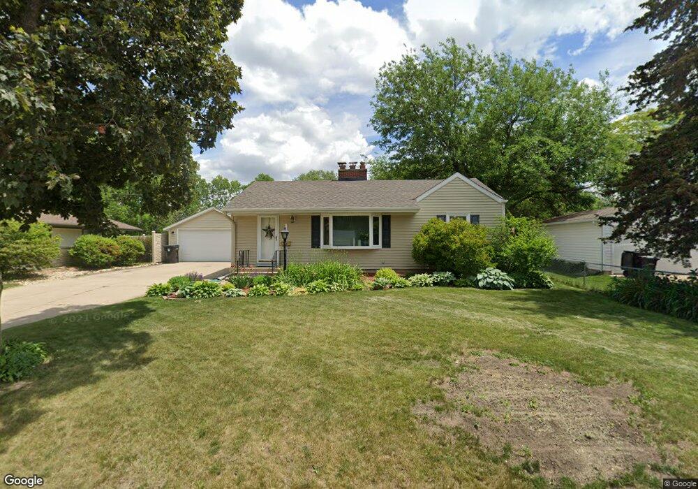 1816 Belle Ave, Cedar Falls, IA 50613 - photo 1