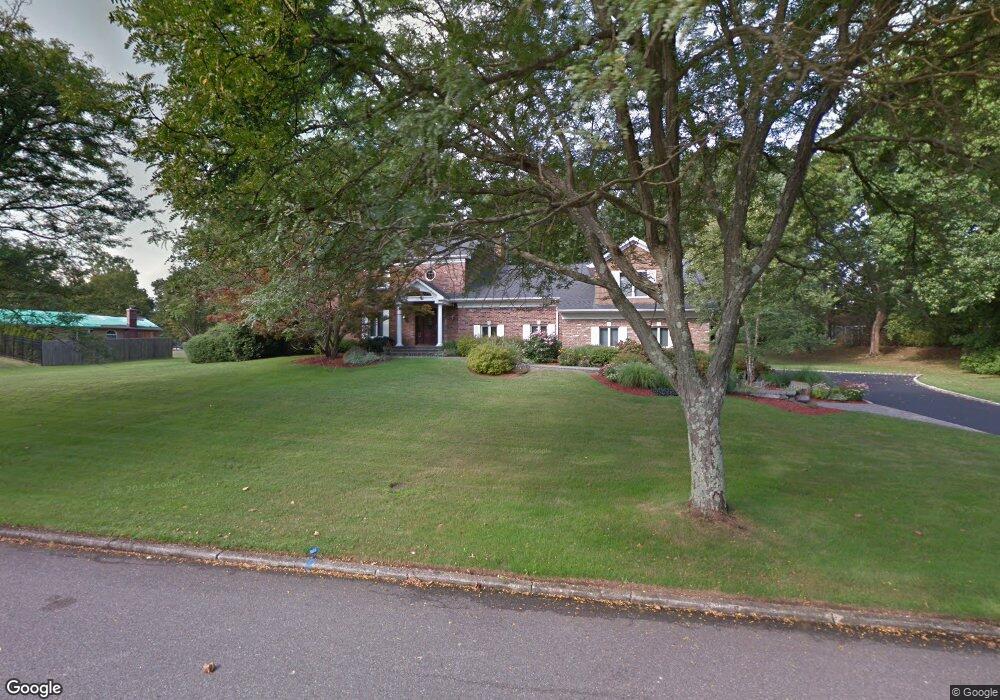 3 Rustic Gate Ln, Dix Hills, NY 11746 - photo 1