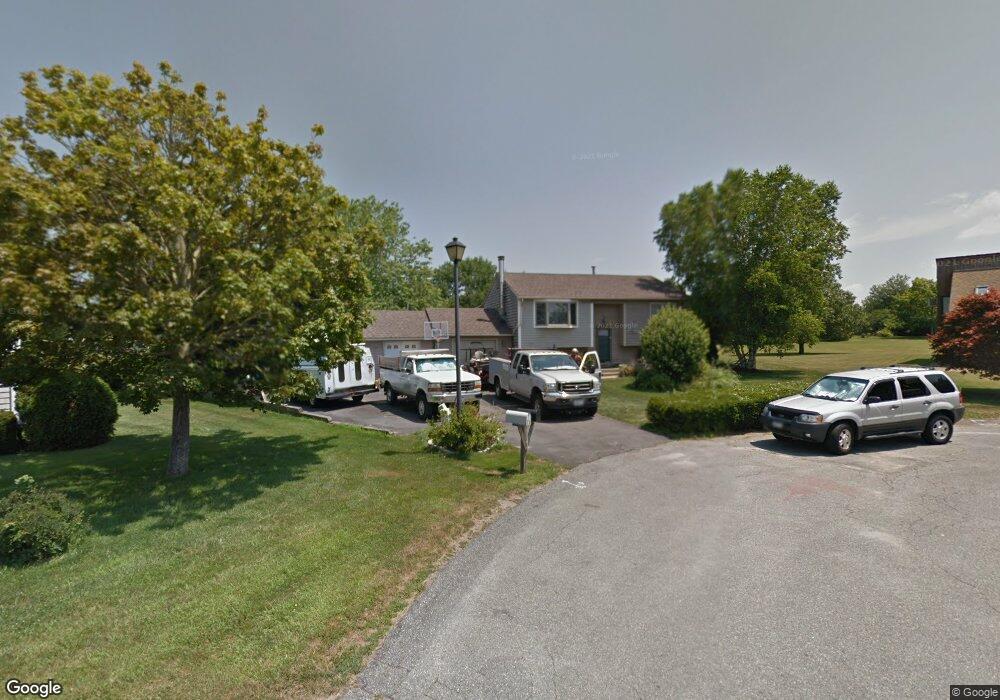 82 Swan Dr, Middletown, RI 02842 - photo 1