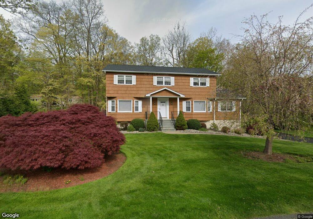 2169 Pondfield Ct, Yorktown Heights, NY 10598 - photo 1