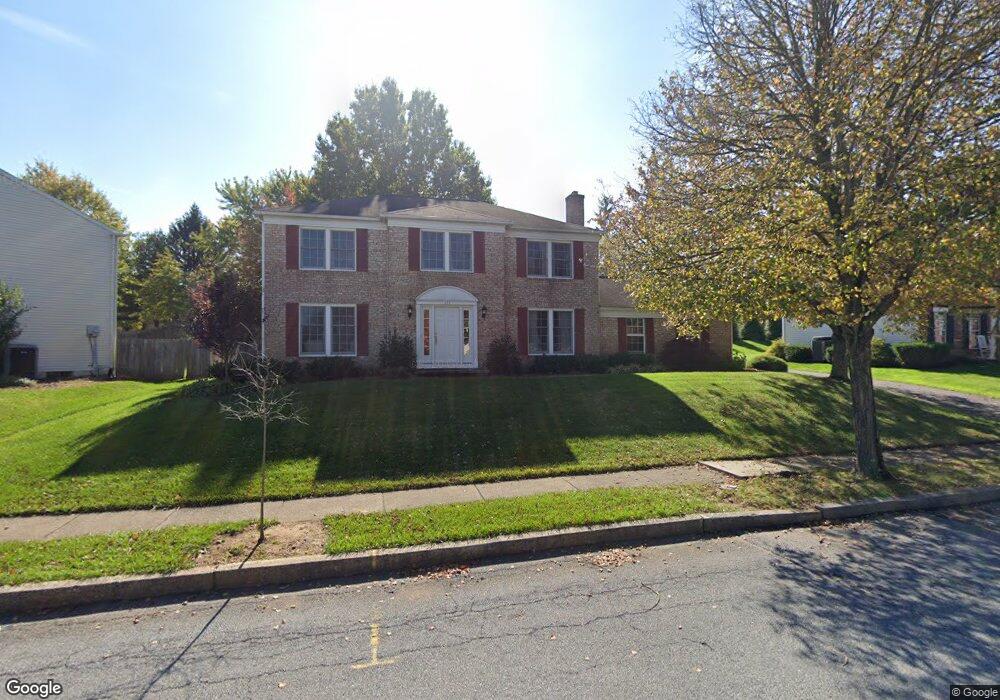 310 Lamp Post Ln, Hershey, PA 17033 - photo 1