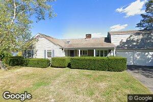 172 Eustis Ave, Newport, RI 02840