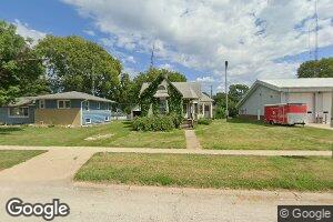 206 N Main St, Avon, IL 61415