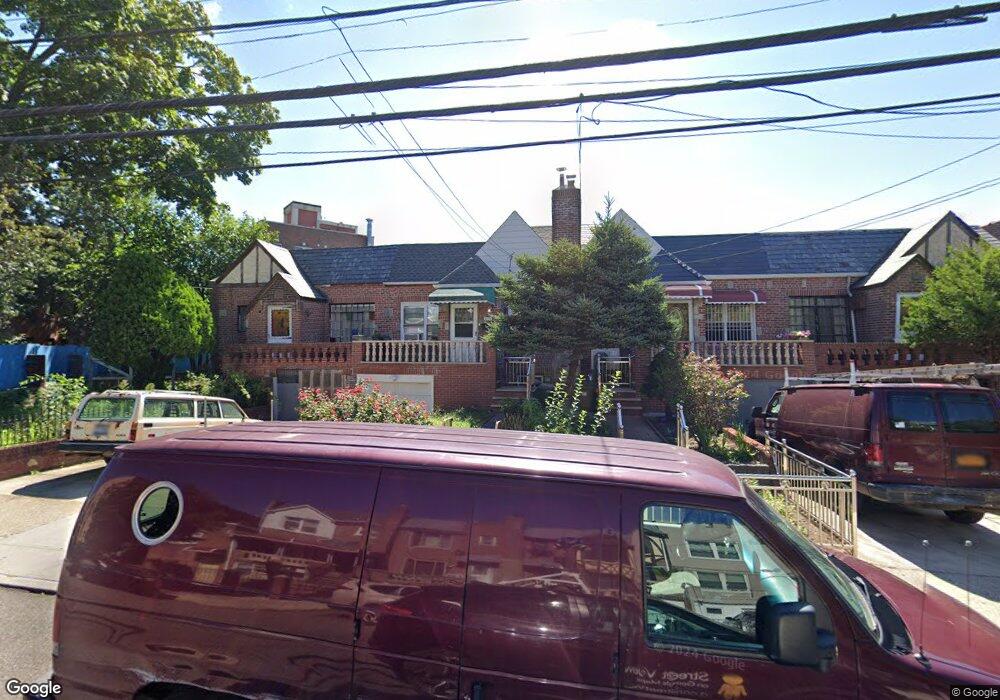 3173 46th St, Astoria, NY 11103 - photo 1