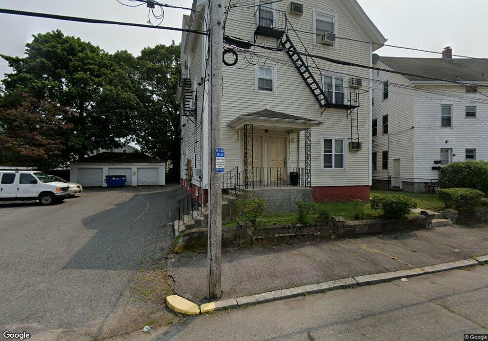 79 Suffolk Ave, Pawtucket, RI 02861 - photo 1