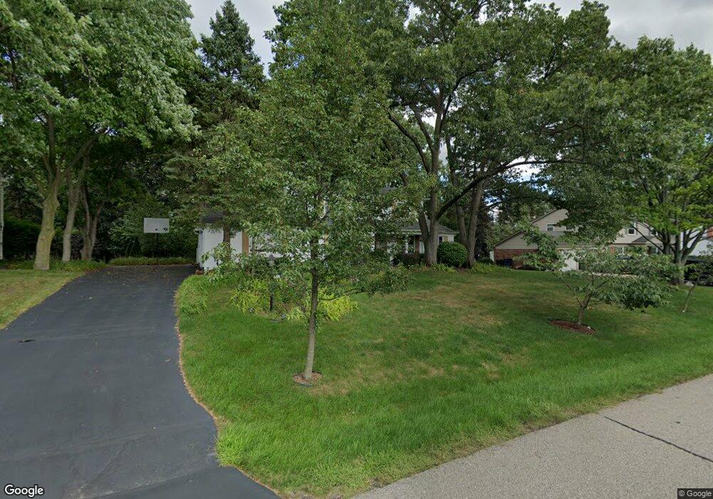 2207 Lost Tree Way, Bloomfield Hills, MI 48304 - photo 1