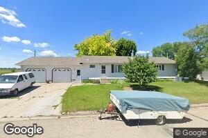 412 S 5th St, Drayton, ND 58225