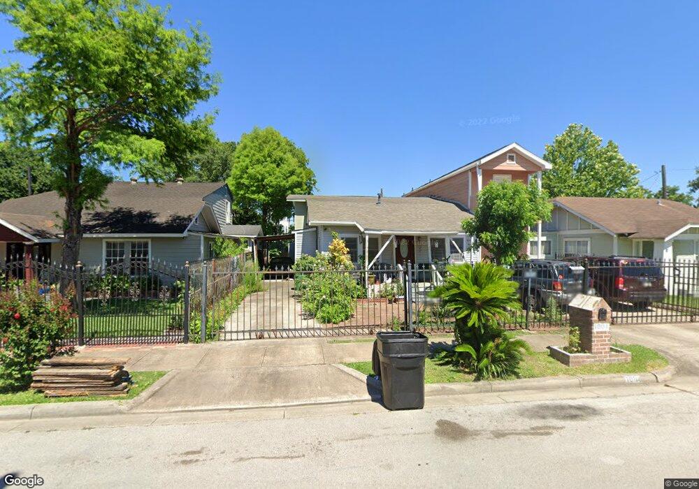 1004 Walton St, Houston, TX 77009 - photo 1