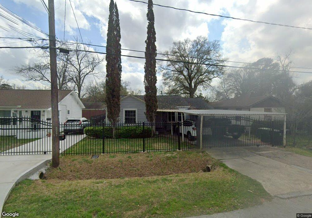 118 De Boll St, Houston, TX 77022 - photo 1