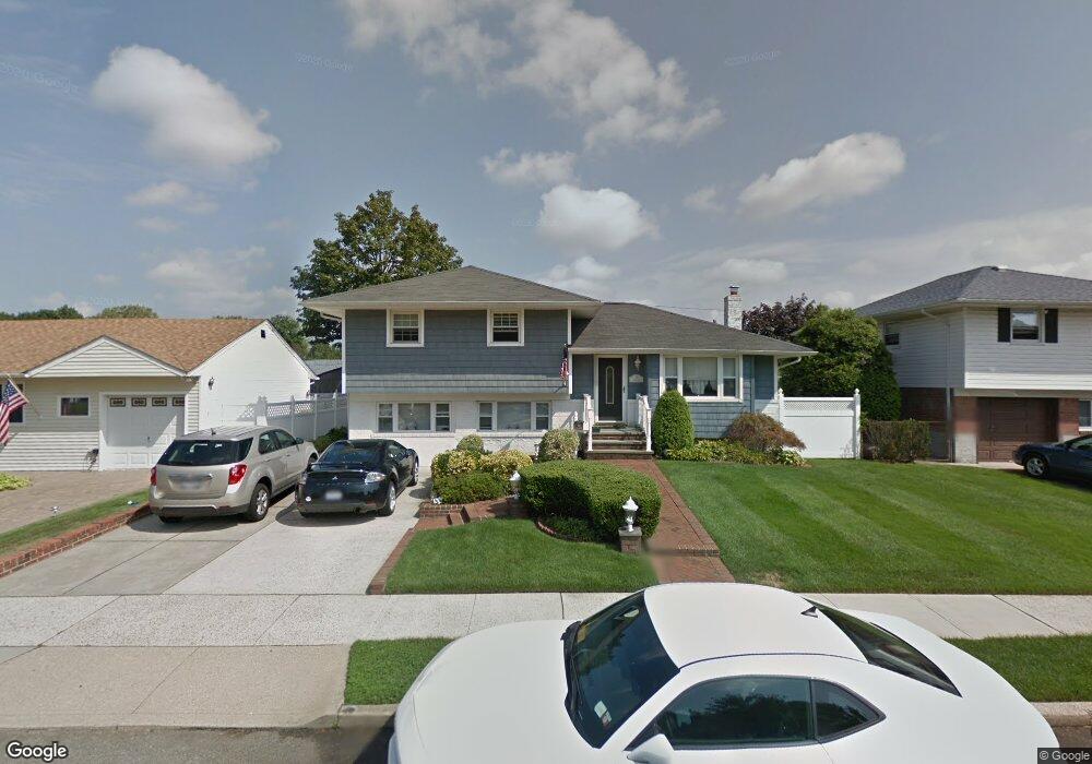 5 Shelly Ln, Bethpage, NY 11714 - photo 1