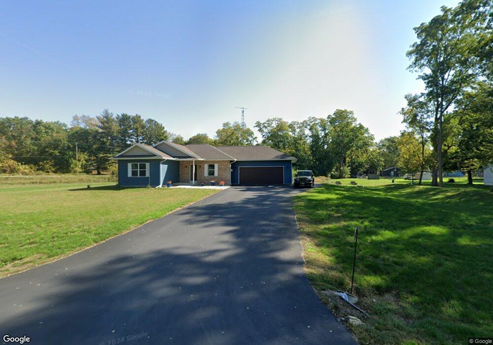 5305 S Driftwood Dr, Janesville, WI 53546 - photo 1