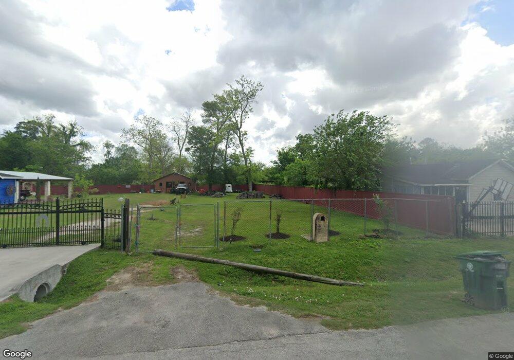 8110 Nellie St, Houston, TX 77022 - photo 1