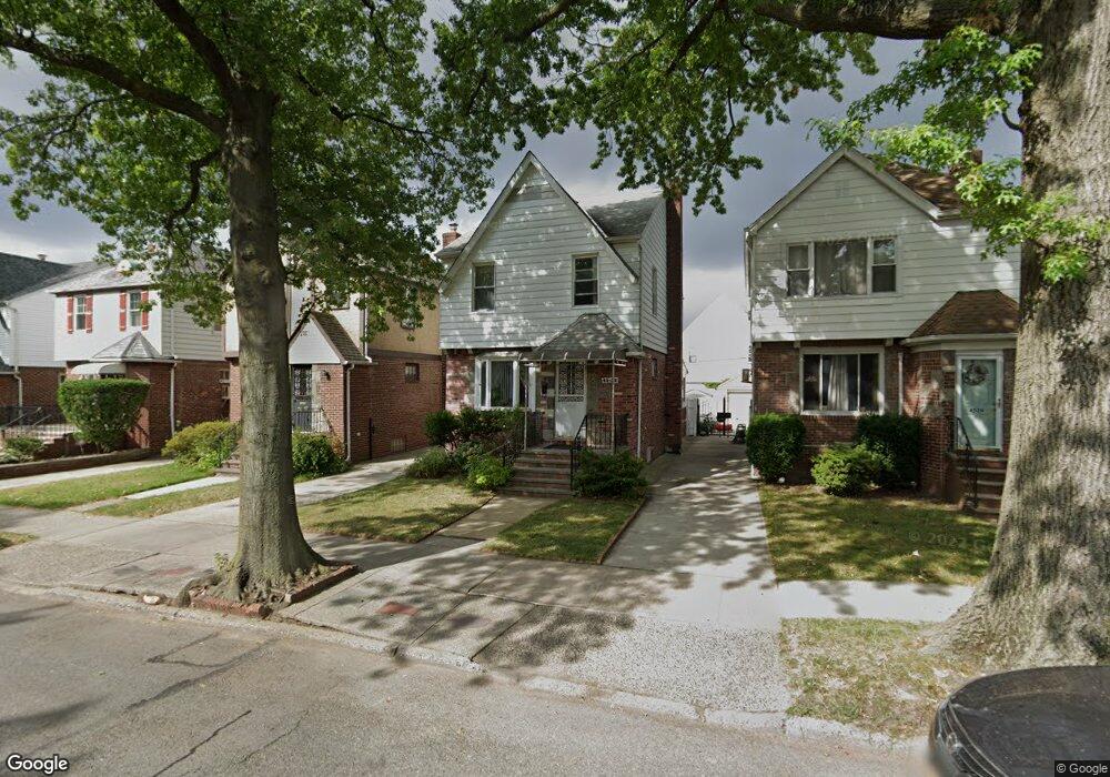 4522 Utopia Pkwy, Flushing, NY 11358 - photo 1